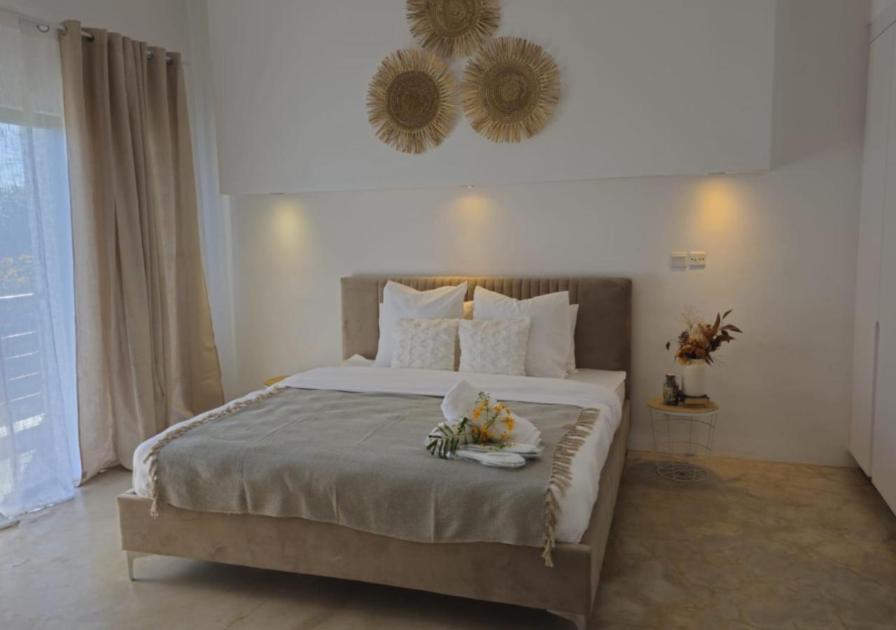 Modern Villa In Grand Bay - Short Walk To Beach Zewnętrze zdjęcie