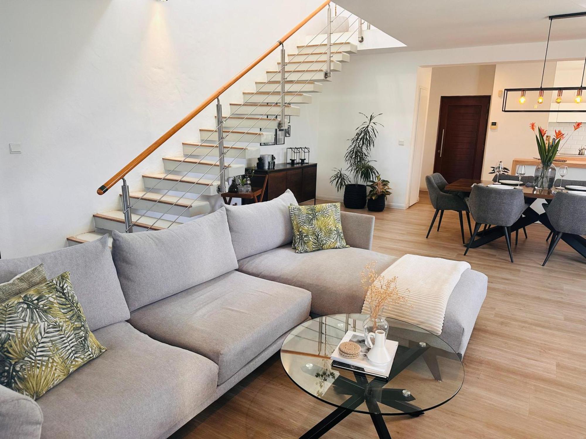Modern Villa In Grand Bay - Short Walk To Beach Zewnętrze zdjęcie